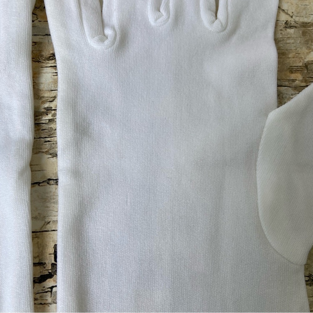 Women’s Vintage Gloves White Vintage Gloves - Picture 13 of 15